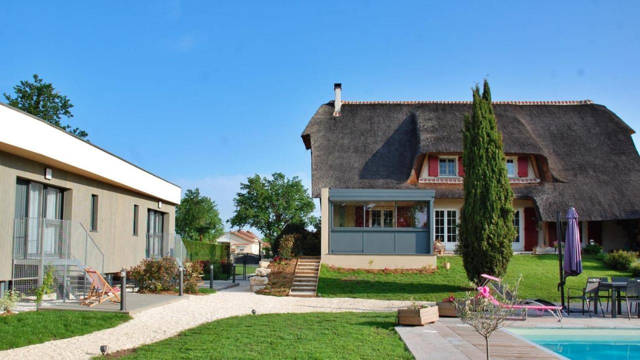 La Cle Des Chaumes Bed & Breakfast Boisset-les-Montrond Exterior photo